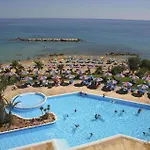 Aparthotel Corallia 3*