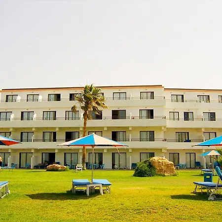 Corallia 3*