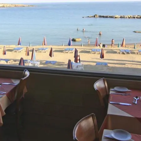 Corallia 3*