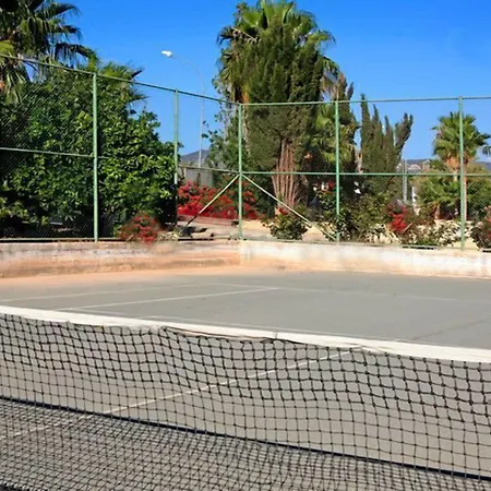 Corallia Hotel apartamentowy 3*