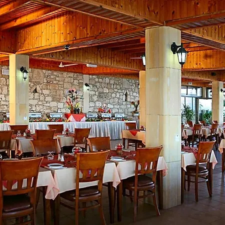 Corallia Aparthotel Coral Bay