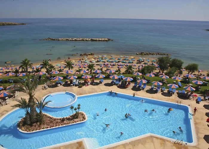 Aparthotel Corallia 3*